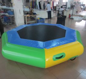 T10-225 Trampoline de terrain de jeu extérieur matériau Pvc bloc flottant durable trampoline d'eau gonflable